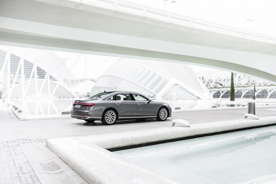  Audi A8 L 50 TDI Quattro (D5) 2017 года  (WW) (фото 27 из 31)